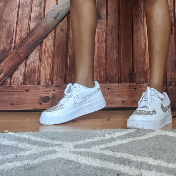 Meet your Posher, Davina - Picture 2 of 3